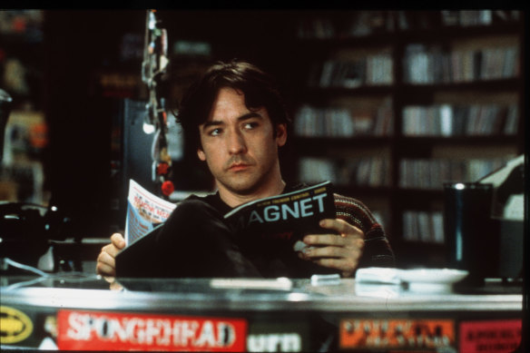 High Fidelity de Nick Hornby , transformé en un film mettant en vedette John Cusack , a utilisé la bande mixte comme dispositif d'intrigue.