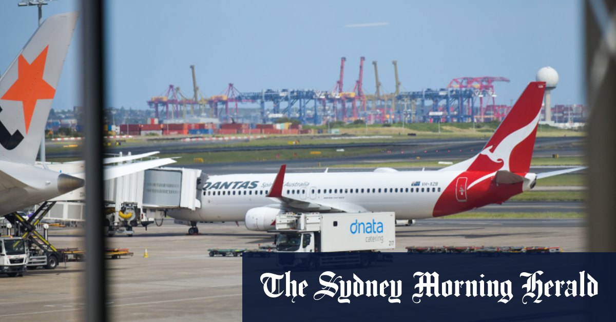 Qantas appelle au calme après une panne de moteur et trois retours en arrière