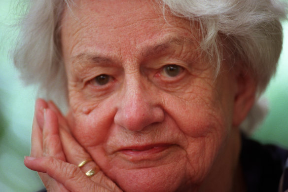 Poète Judith Wright en 1998.