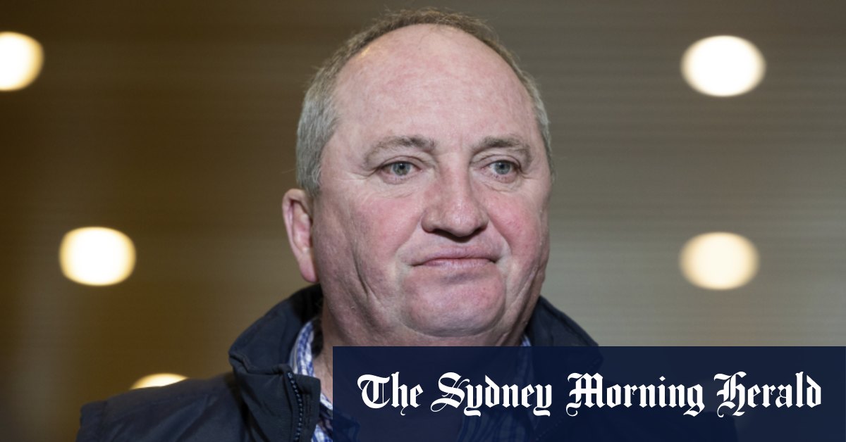 Projet d'énergie renouvelable provoquant des tensions dans la communauté face au changement