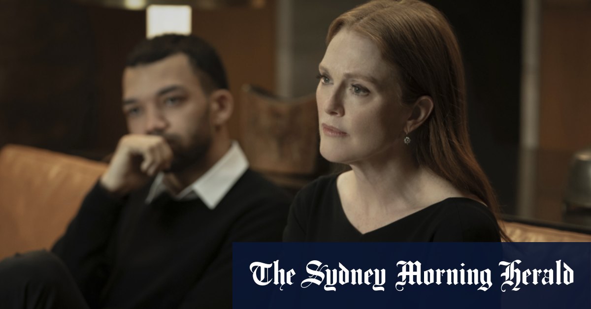 Elle n'apparaît qu'à mi-chemin, mais Julianne Moore vole la vedette