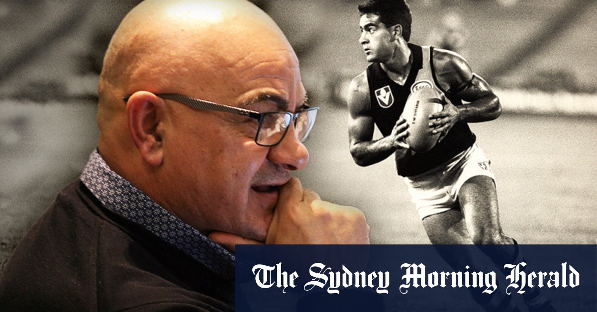 L'auteur de la revue Hawthorn Hawks sur le racisme arrêté pour fraude