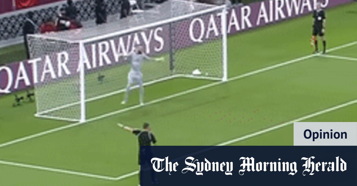 Les nouvelles règles de pénalité du football critiquées par l'entraîneur de Socceroos derrière "Grey Wiggle" Andrew Redmayne