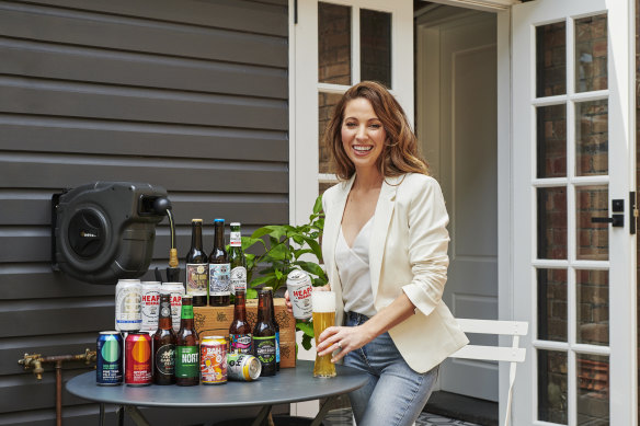 Falcone's Sans Drinks a un magasin dans le Warringah Mall.