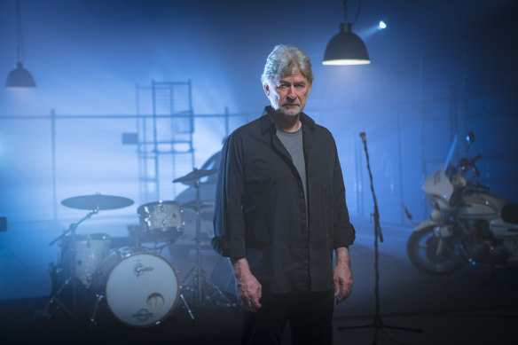 L'auteur-compositeur-interprète de Redgum John Schumann.