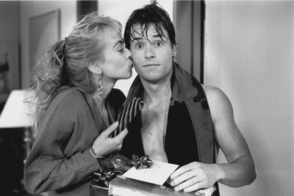 La finale de Neighbours a vu une renaissance de la romance entre Mike et Jane (Annie Jones) qui remontait à la deuxième saison de la série.