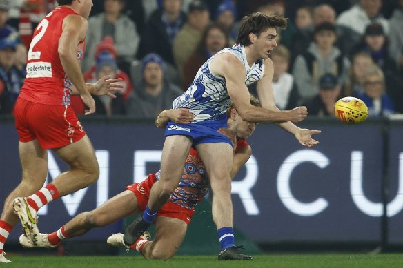 George Wardlaw est plaqué.