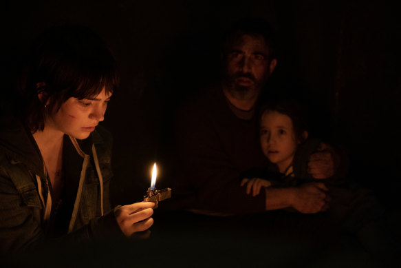 Sophie Thatcher (à gauche) dans le rôle de Sadie Harper, Chris Messina dans celui de Will Harper et Vivien Lyra Blair dans celui de Sawyer Harper dans The Boogeyman.
