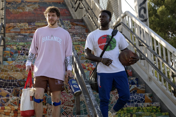 Jack Harlow et Sinqua Walls dans le remake de White Men Can't Jump.