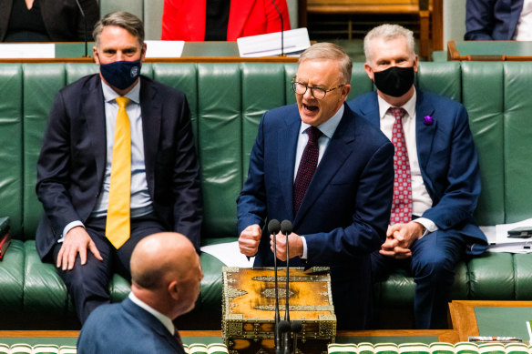 Le Premier ministre Anthony Albanese a déclaré que l'affaire contre Julian Assange devrait être close.