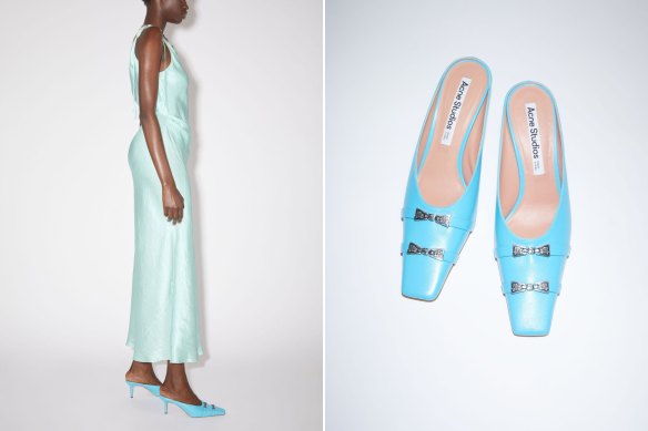 Le petit talon orné d'Acne.