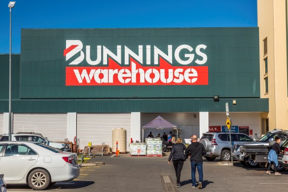 Bunnings Warehouse fait partie des entreprises qui ont testé une semaine de travail de quatre jours.