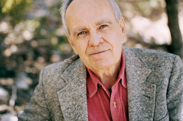 Le regretté auteur Cormac McCarthy n'aimait pas la ponctuation ostensible.  