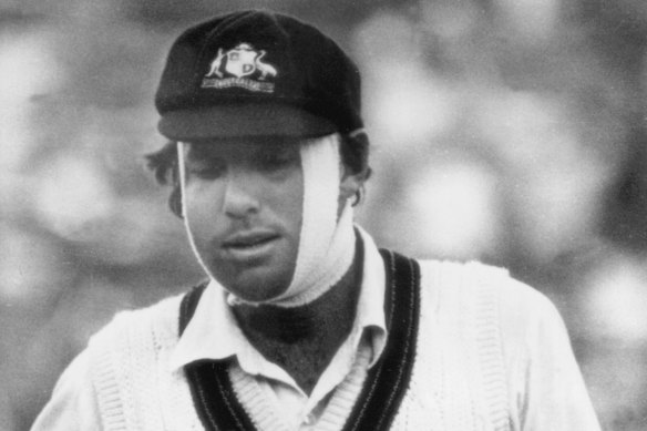 Rick McCosker a frappé avec une mâchoire cassée lors du test du centenaire.