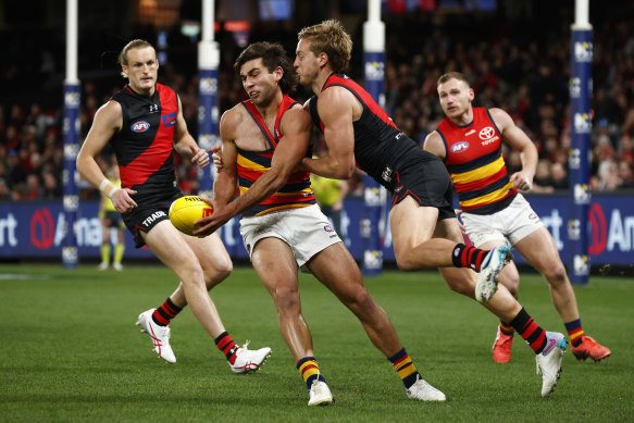 Essendon contre Adélaïde.