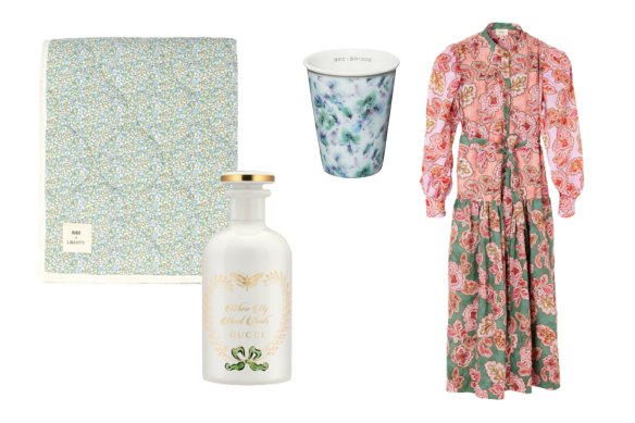 Couverture pour bébé BIBS x Liberty;  « Le jardin des alchimistes où bat mon cœur » EDP ;  tasse à latte « Fashion Series – Bec + Bridge » ;  Robe 