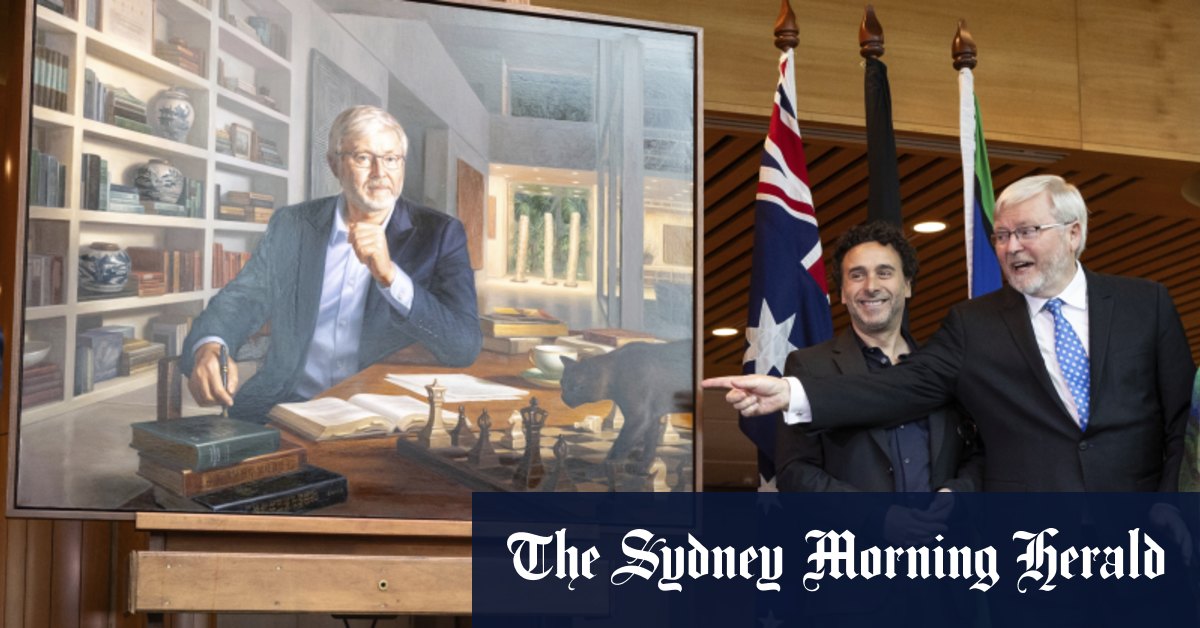 Kevin Rudd prévient que le risque de guerre indo-pacifique est réel alors que le portrait est dévoilé au Parlement