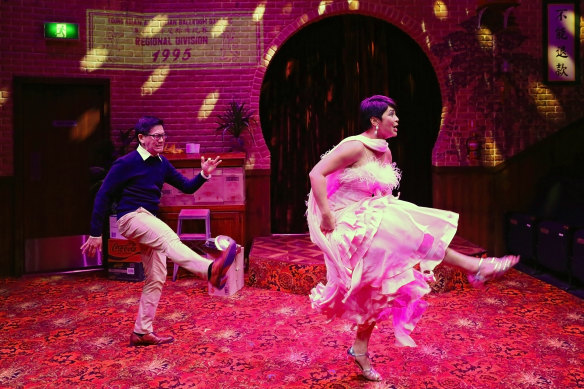 Shan Ree-Tan et Angie Diaz ont joué dans la pièce The One de Vanessa Bates en 2022 au Ensemble Theatre.