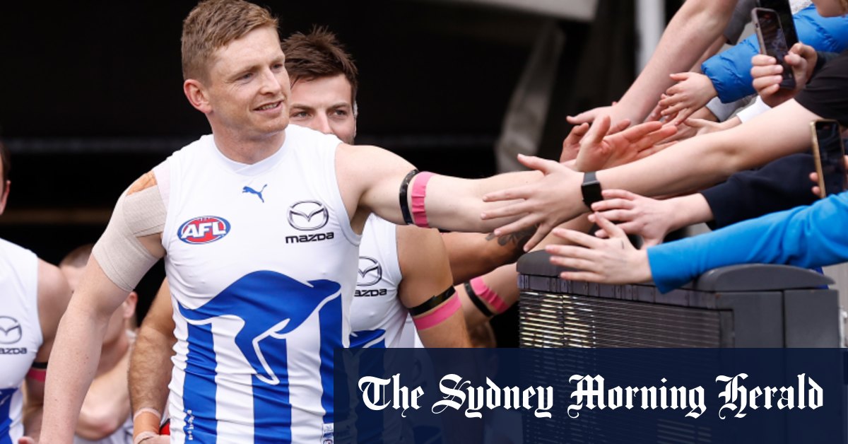 Deux hommes arrêtés après l'agression présumée de l'ancien capitaine de North Melbourne