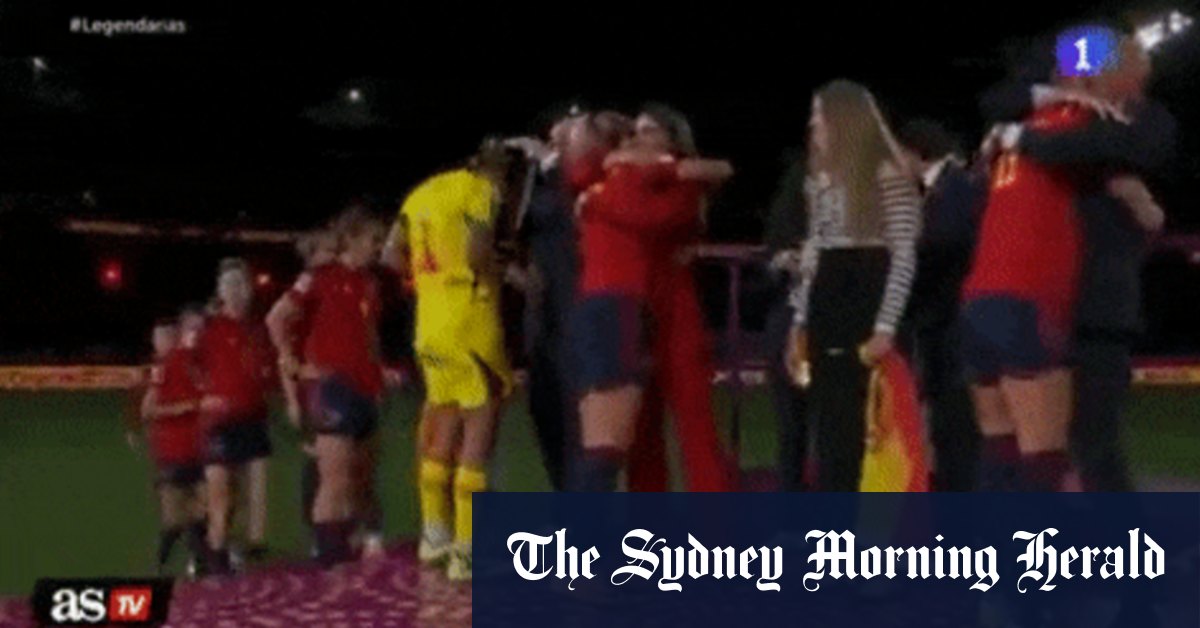 Luis Rubiales s'excuse d'avoir embrassé Jenni Hermoso sur les lèvres après la finale de la Coupe du monde