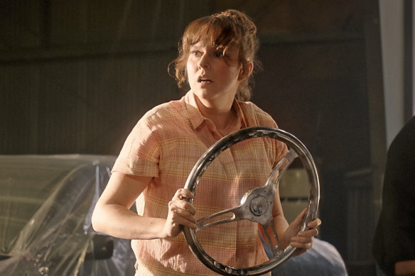 Claudia O'Doherty dans la sitcom américaine idiosyncratique, co-créée par Dan Goor de Brooklyn Nine-Nine, Killing It.