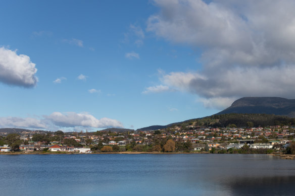 La péninsule de Freycinet regorge de baies et de plages à explorer.