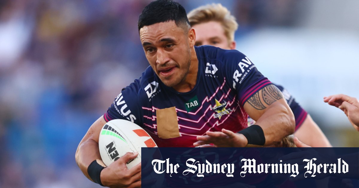 La star des North Queensland Cowboys, Valentine Holmes, évitera une double peine dans le cadre d'un nouvel accord salarial alors que le club se prépare à imposer une pénalité suite au scandale du sac blanc