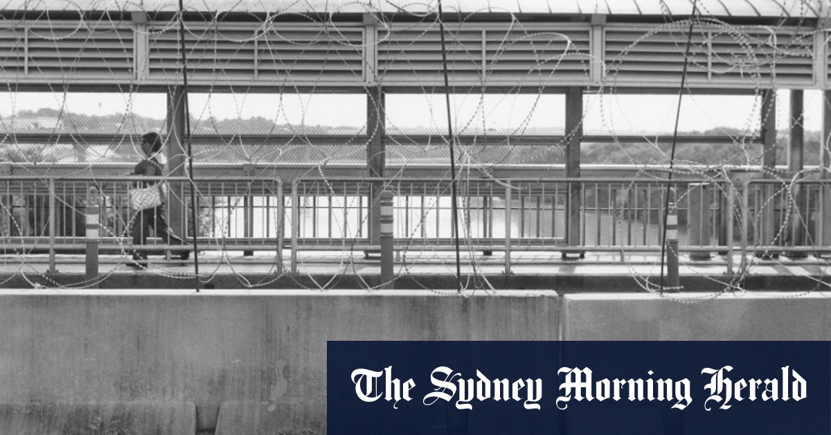 Dans l'exposition Al río/To the River du Musée d'art contemporain de Sydney, les images banales de Zoe Leonard racontent l'histoire honteuse d'une rivière frontalière