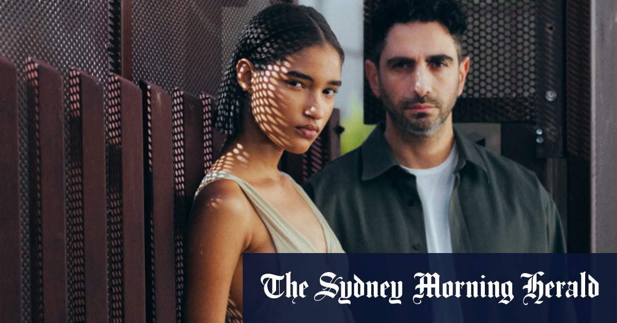 "C'est le moment d'affichage" : Christopher Esber prend Paris