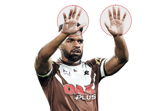 L'ailière des Penrith Panthers Sunia Turuva.