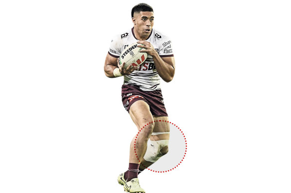 Centre et arrière des Manly Sea Eagles Tolutau Koula.