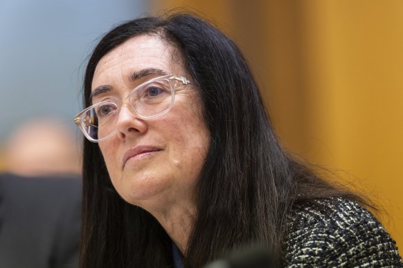 La patronne de l'ACCC, Gina Cass-Gottlieb.  Le régulateur est convaincu que le régime actuel des fusions ne fonctionne pas. 