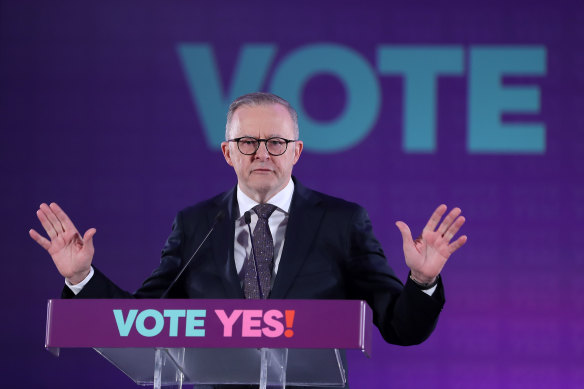 Le Premier ministre Anthony Albanese a déclaré que les Australiens « parlent comme jamais auparavant » du désavantage des autochtones.