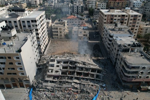 Une campagne de bombardements incessante a rasé certaines parties de la ville de Gaza.