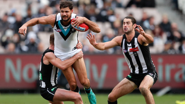 Flashback : Ensuite, les coéquipiers de Collingwood, Taylor Adams et Brodie Grundy, se mettent au travail en 2017.