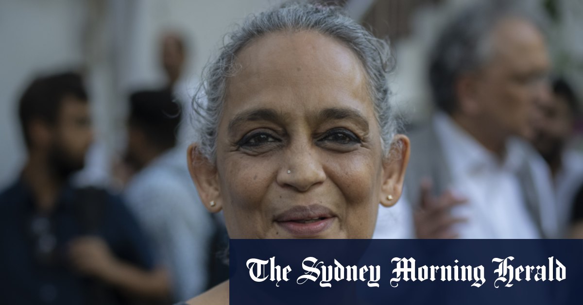 Arundhati Roy fait face à des poursuites en Inde pour un discours qu'elle a prononcé sur le Cachemire.