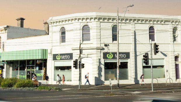 Le Woolies Metro, situé au 141-147 Queens Parade, à Clifton Hill, a changé de mains pour 5,9 millions de dollars.