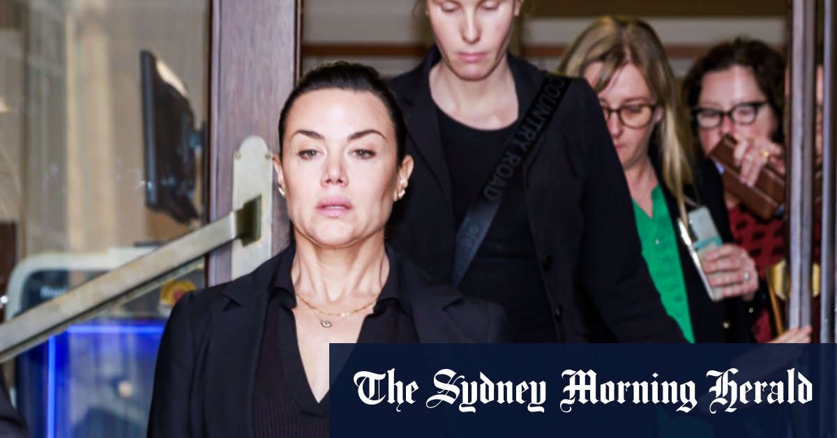 Vanessa Amorosi accuse sa mère d'être "très généreuse avec mon argent"