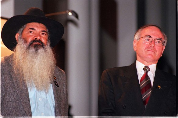 Dodson s'est retrouvé dans une relation difficile avec le premier ministre de l'époque, John Howard.