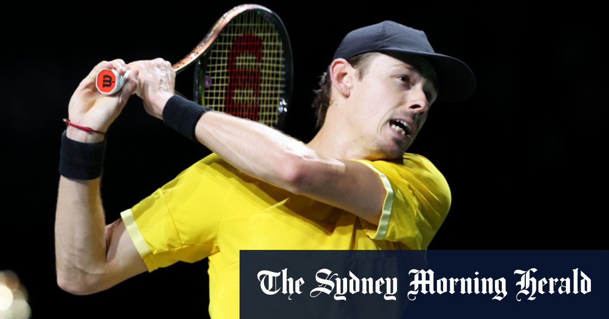 La star australienne du tennis Alex de Minaur remporte sa deuxième médaille Newcombe