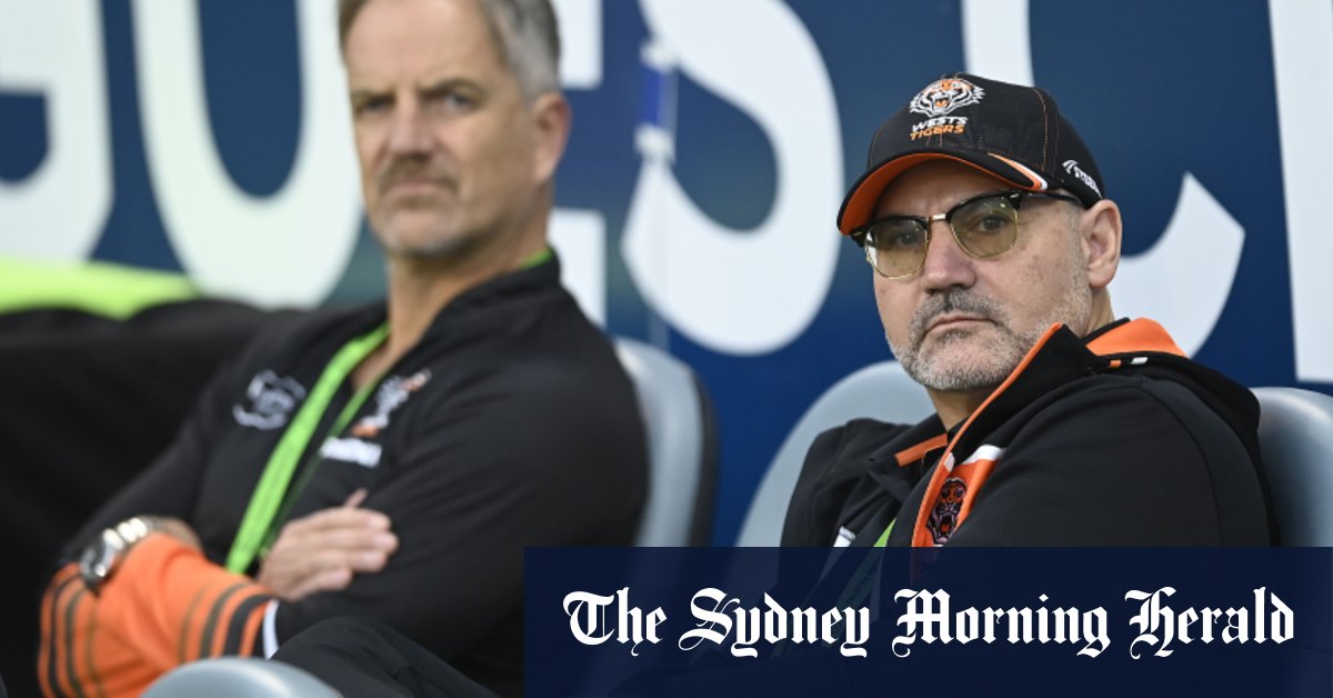 Le conseil d’administration des Wests Tigers a été démis de ses fonctions ;  Justin Pascoe démissionne de son poste de PDG
