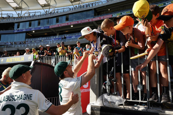 Mitch Marsh a réalisé un 63 invaincu devant son public.