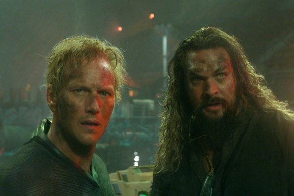 Patrick Wilson (à gauche) joue le demi-frère aigri d'Aquaman dans Aquaman et le royaume perdu.