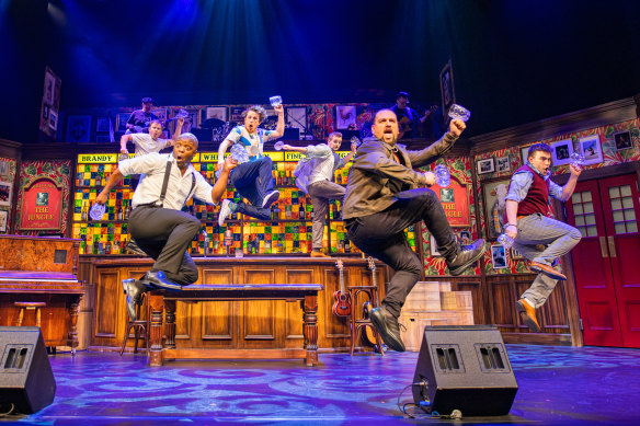 La joie de vivre est au cœur de l'attrait du juke-box musical The Choir of Man.