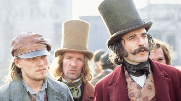Leonardo DiCaprio et Daniel Day Lewis dans Gangs of New York en 2002.