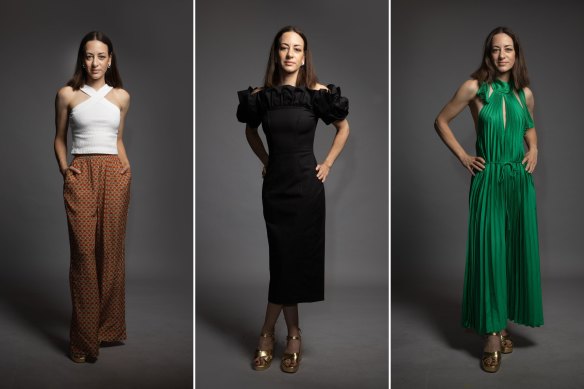 La rédactrice de mode Melissa Singer dans les trois tenues envoyées par le service de stylisme assisté par IA, Threadicated.