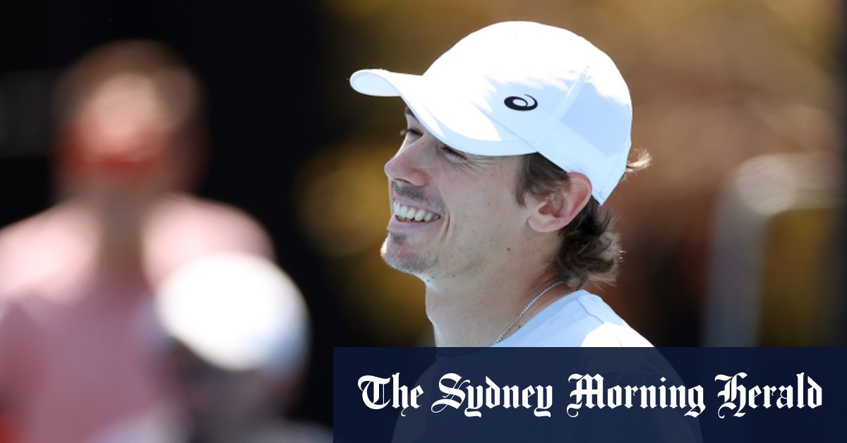 Alex de Minaur est pressenti pour les demi-finales avec Pat Cash et Todd Woodbridge alors qu'il porte les espoirs de l'Australie