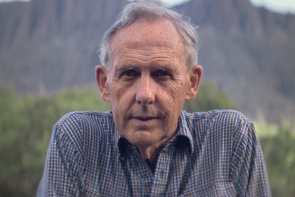 L'ancien leader des Verts, Bob Brown, avait invité la ministre de l'Environnement, Tanya Plibersek, à visiter le site avec lui.