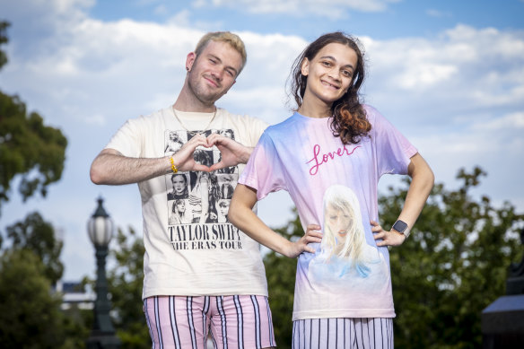 Jake Wagenfeller et Monica Isaacs assisteront aux sept concerts de Taylor Swift à Melbourne et Sydney.