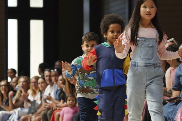 Modèles au défilé Kmart dans le cadre du Melbourne Fashion Festival.